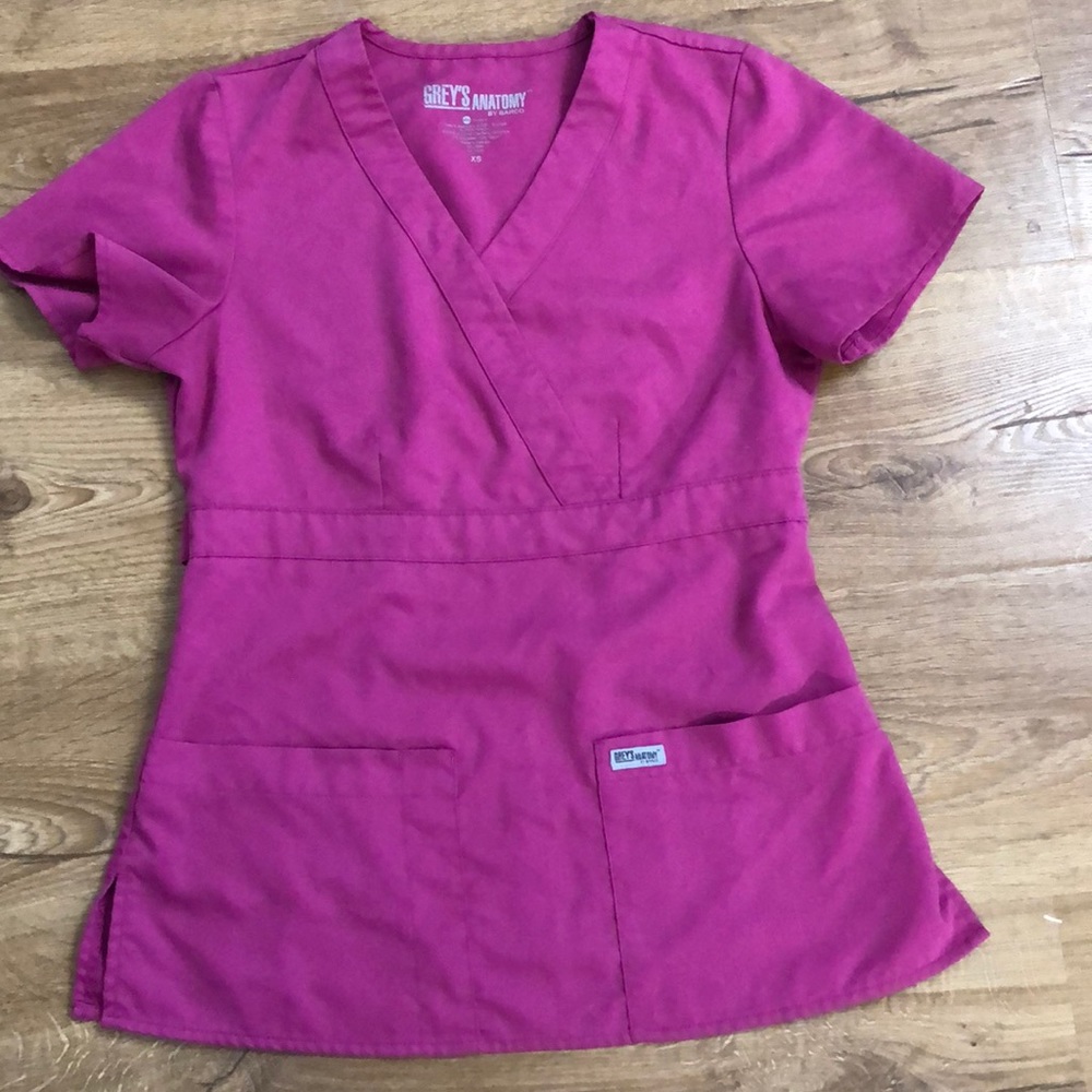 Grey’s anatomy by Barco magenta top xs
